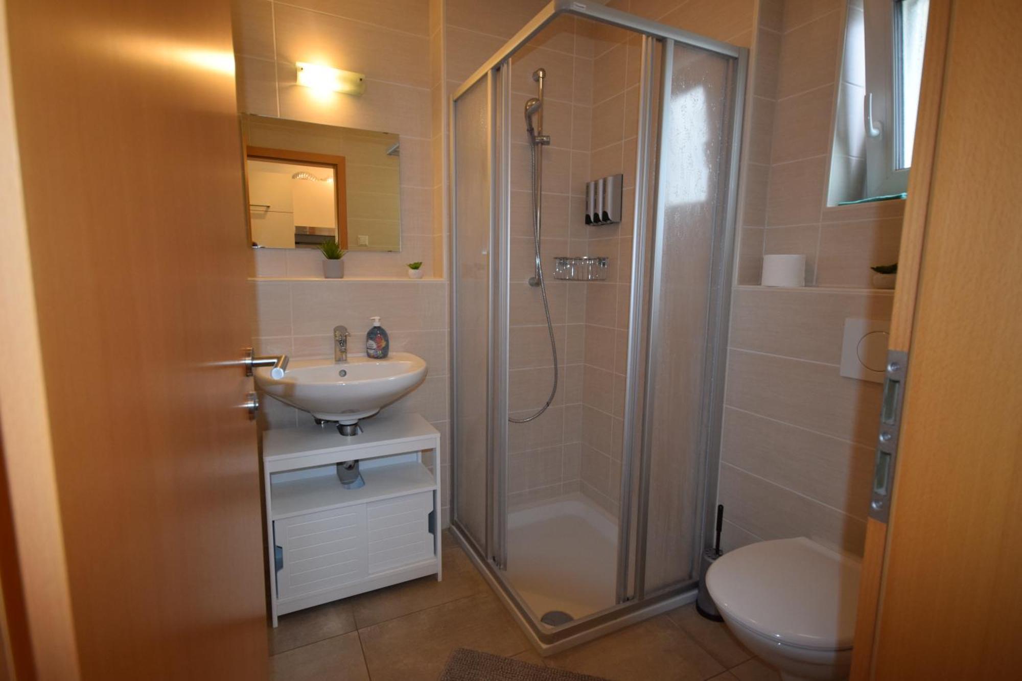 Nestwerk Komfort R23-12 - Balkon, Arbeitsplatz & Zentrumsnah Biberach an der Riß Eksteriør billede